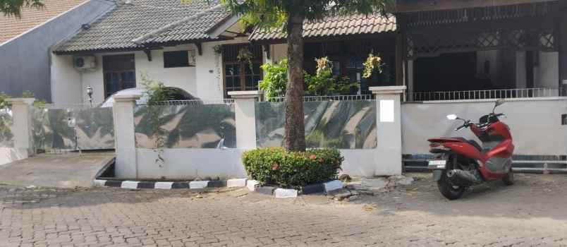 dijual rumah kemang pratama bojong