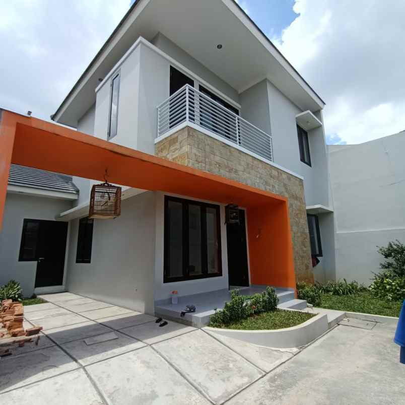 dijual rumah kemangsari