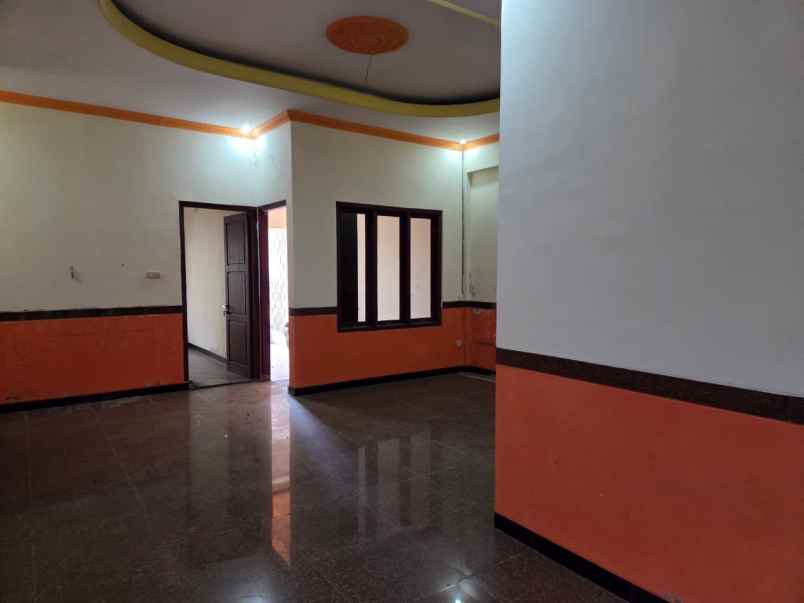 dijual rumah kerten laweyan surakarta