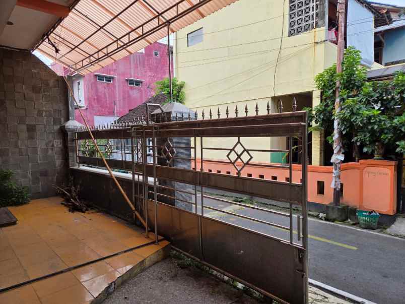 dijual rumah kerten laweyan surakarta