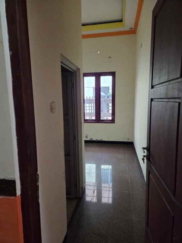 dijual rumah kerten laweyan surakarta