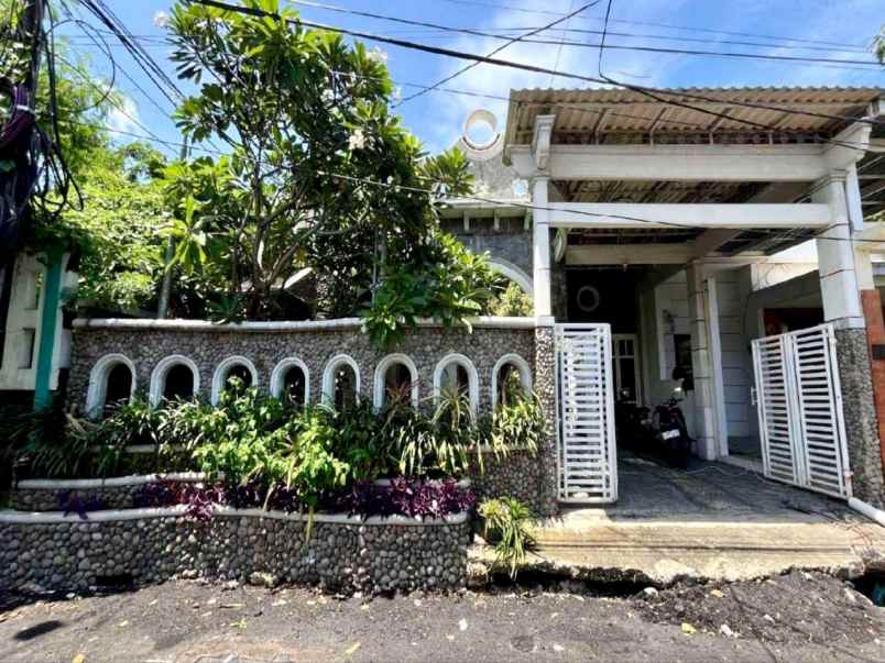 dijual rumah ketintang madya