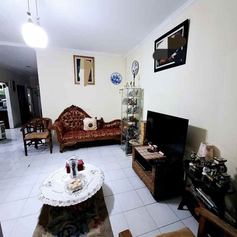 dijual rumah komplek antapani jl