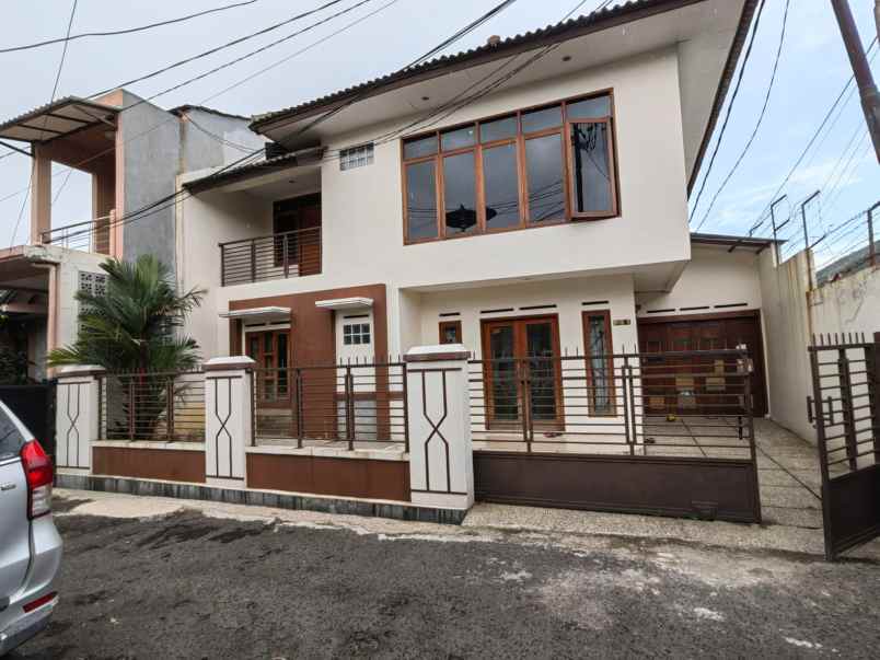 dijual rumah komplek bahagia permai