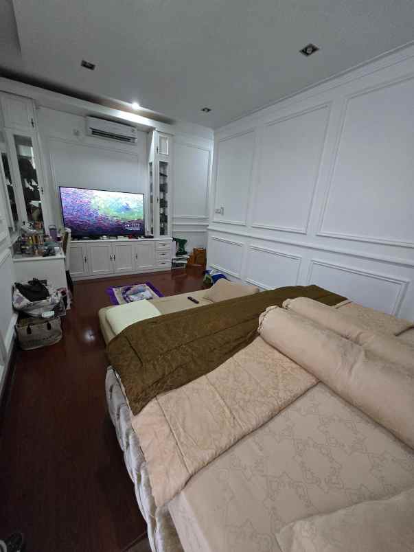 dijual rumah komplek billymoon pondok