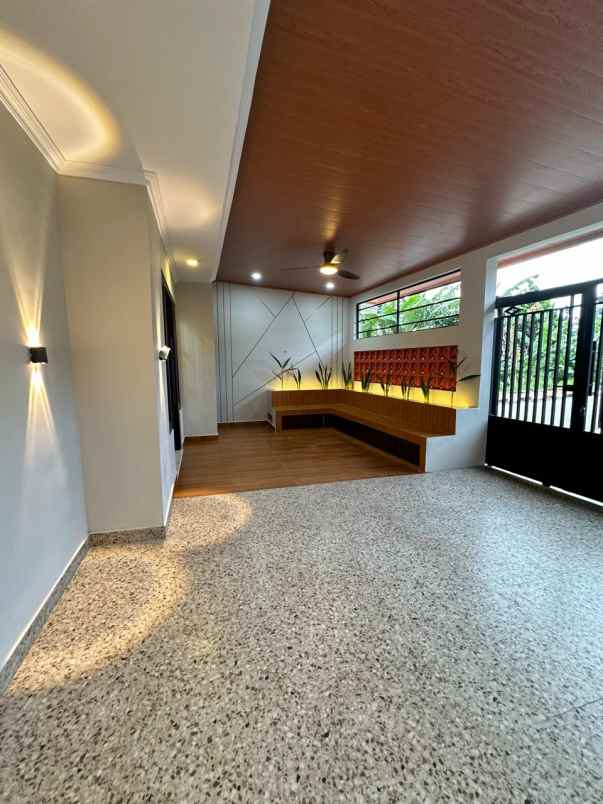 dijual rumah komplek bni sawangan depok