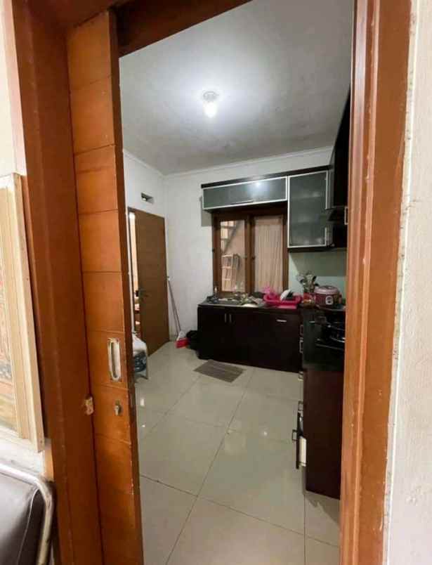 dijual rumah komplek buahbatu regency