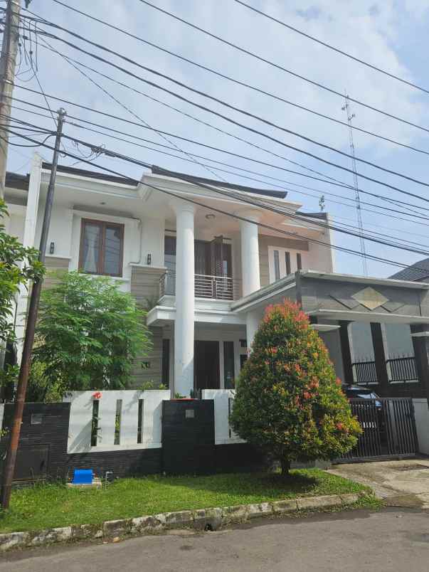 dijual rumah komplek buahbatu regency