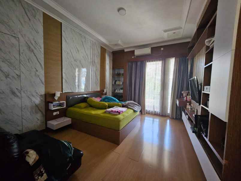 dijual rumah komplek buahbatu regency