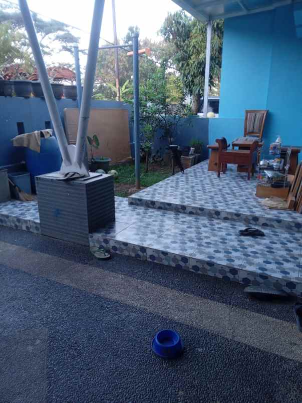 dijual rumah komplek cipaganti rahayu