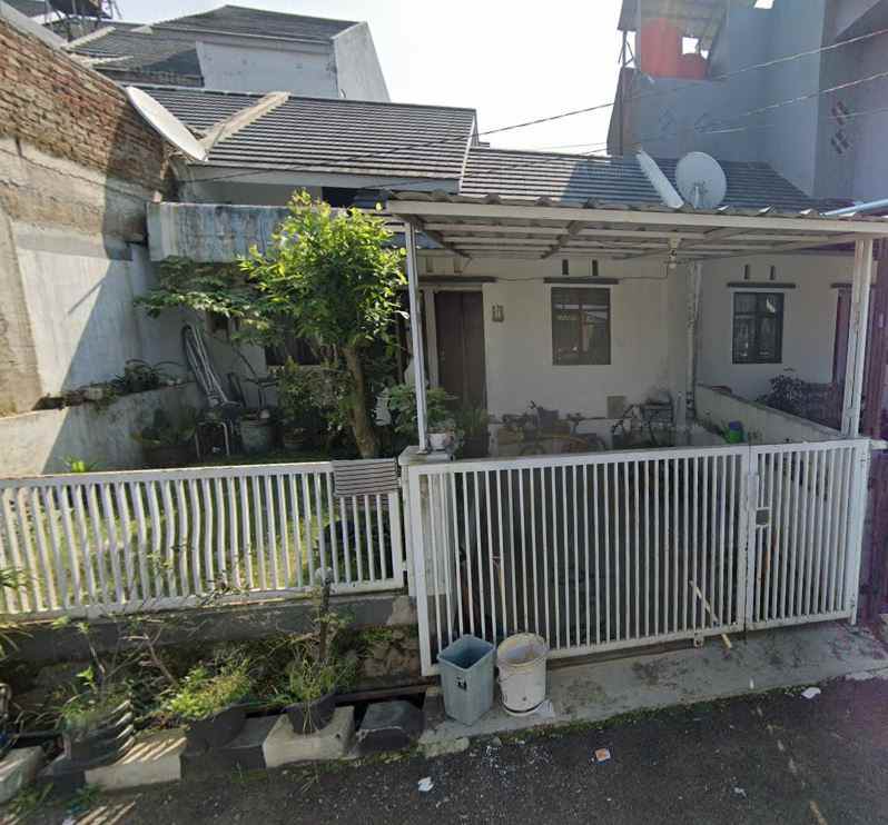 dijual rumah komplek padasuka indah