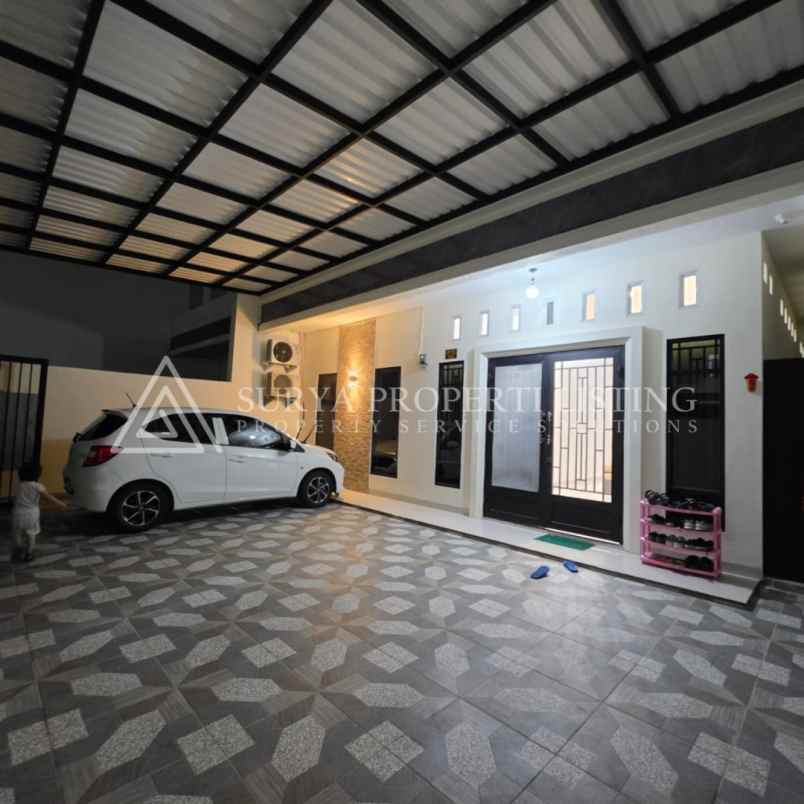 dijual rumah komplek royal park residence