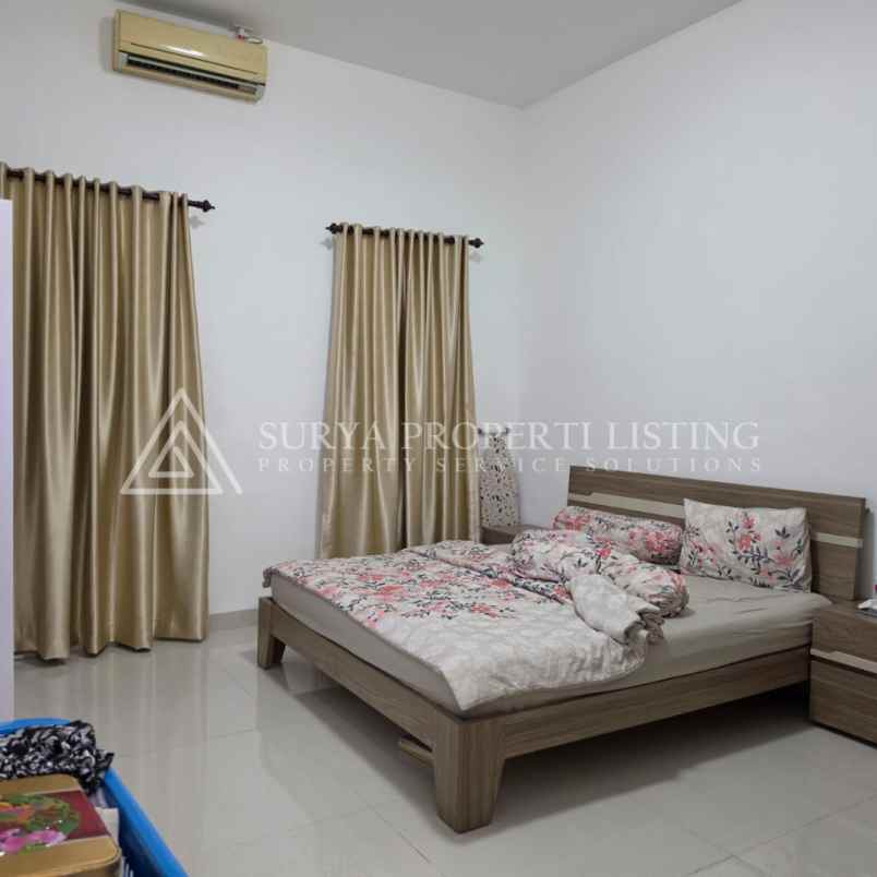 dijual rumah komplek royal park residence