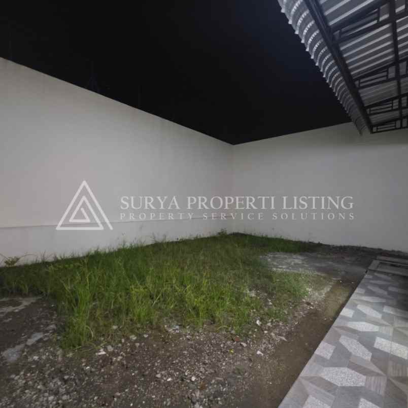 dijual rumah komplek royal park residence