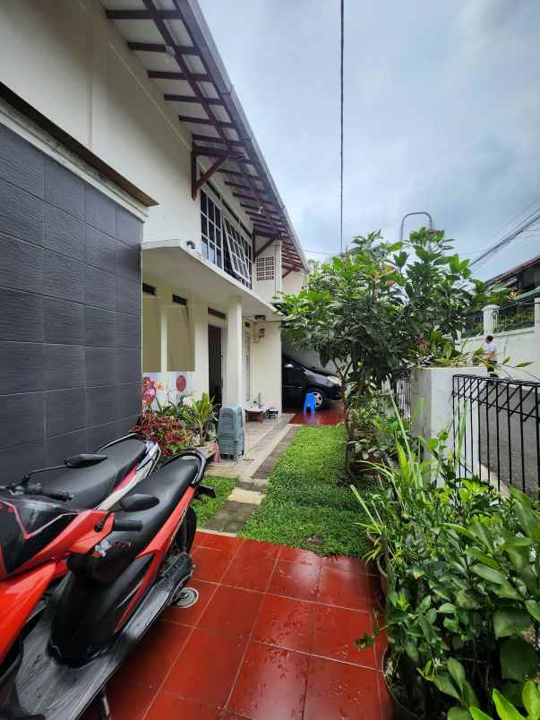 dijual rumah komplek sukaasih