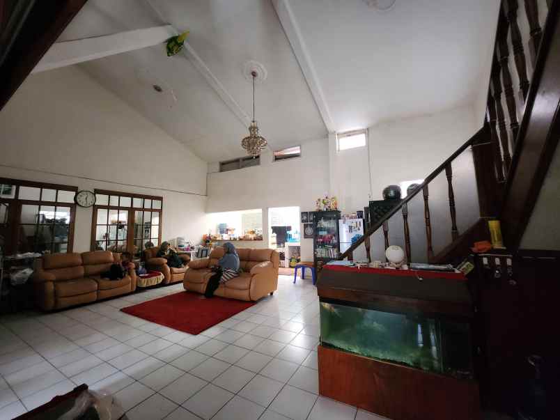 dijual rumah komplek sukaasih