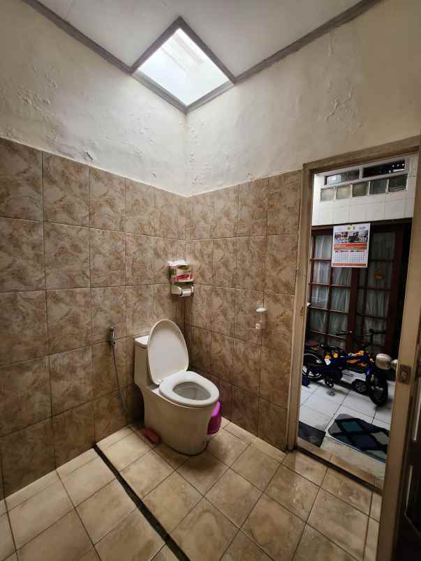 dijual rumah komplek sukaasih