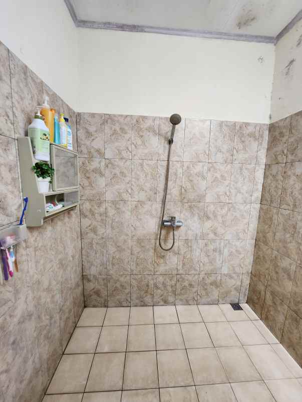 dijual rumah komplek sukaasih