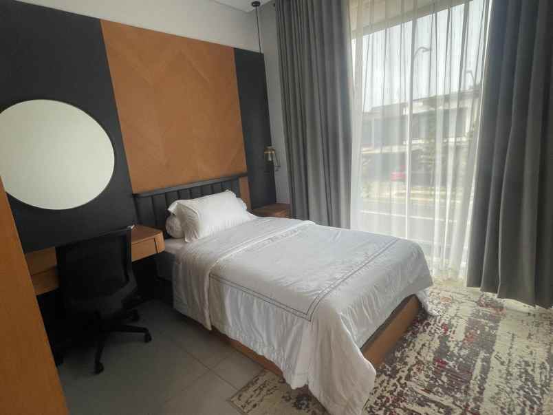 dijual rumah kota baru parahyangan