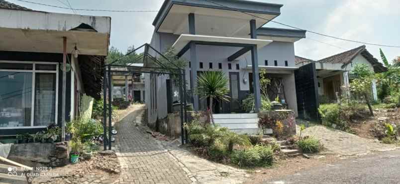 dijual rumah kota batu