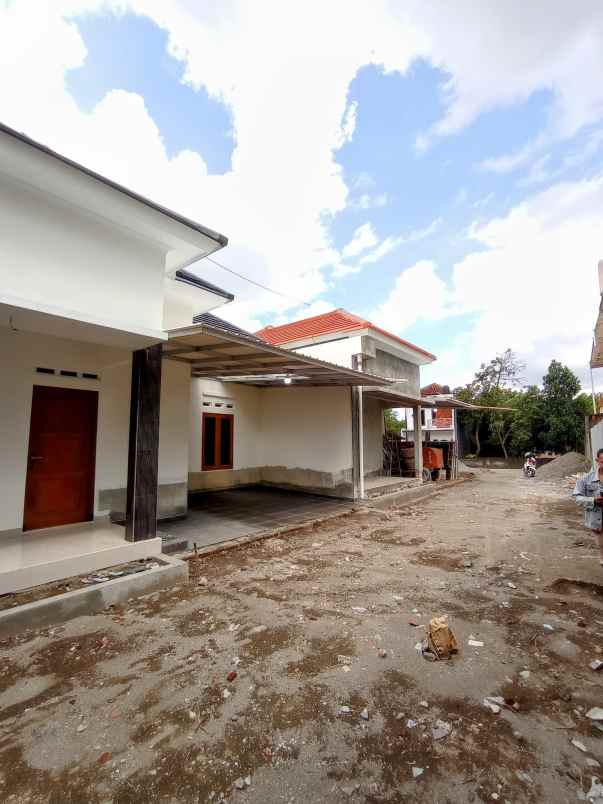 dijual rumah krapyak