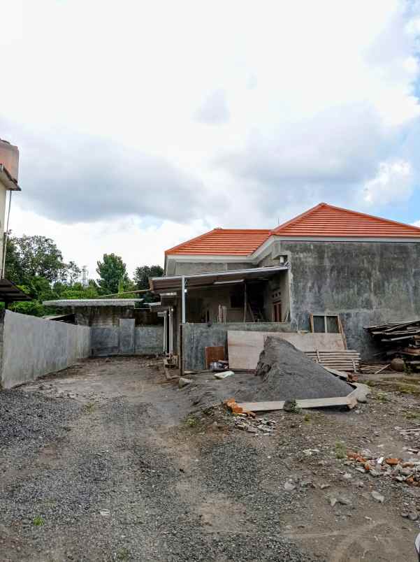 dijual rumah krapyak