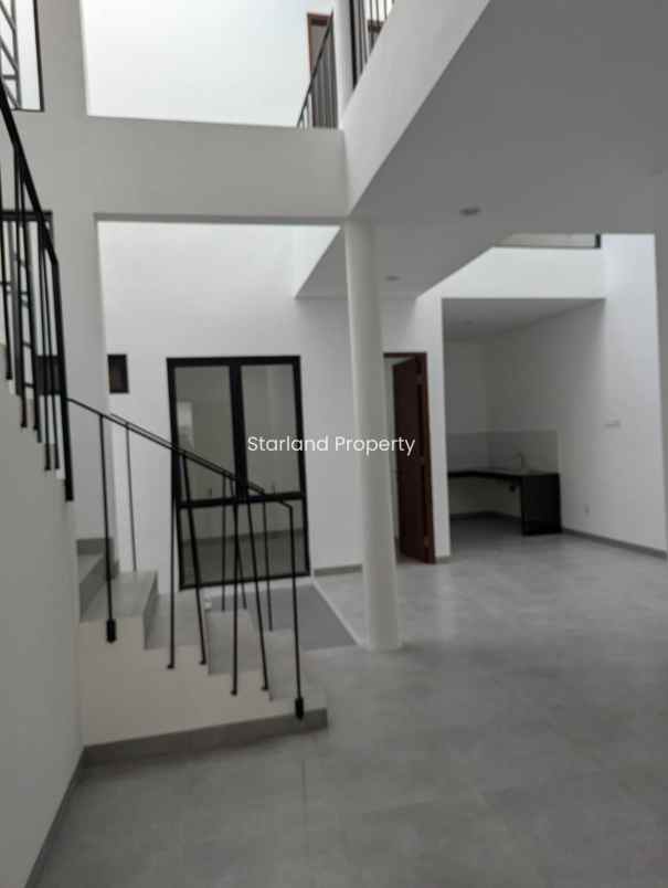 dijual rumah kucica