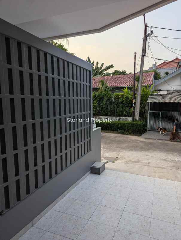 dijual rumah kucica