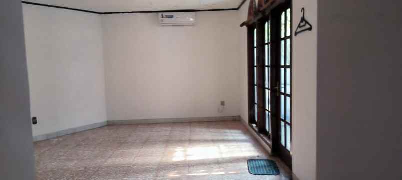 dijual rumah kuningan