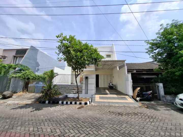 dijual rumah kutisari indah utara