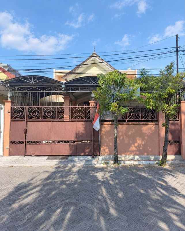 dijual rumah lebak timur indah