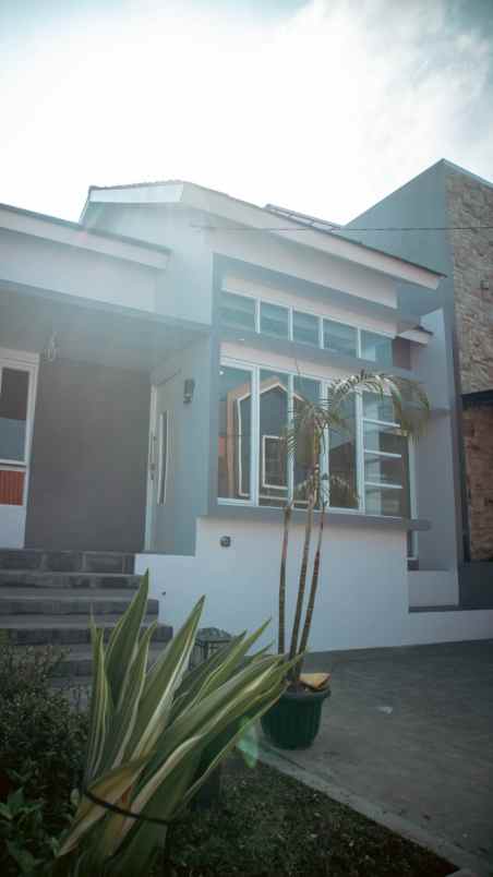 dijual rumah lembang bandung barat