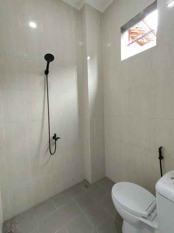 dijual rumah lenteng agung