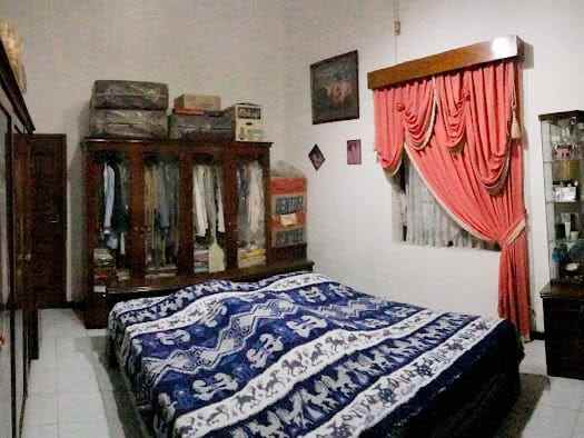 dijual rumah lokasi strategis di jalan buring malang