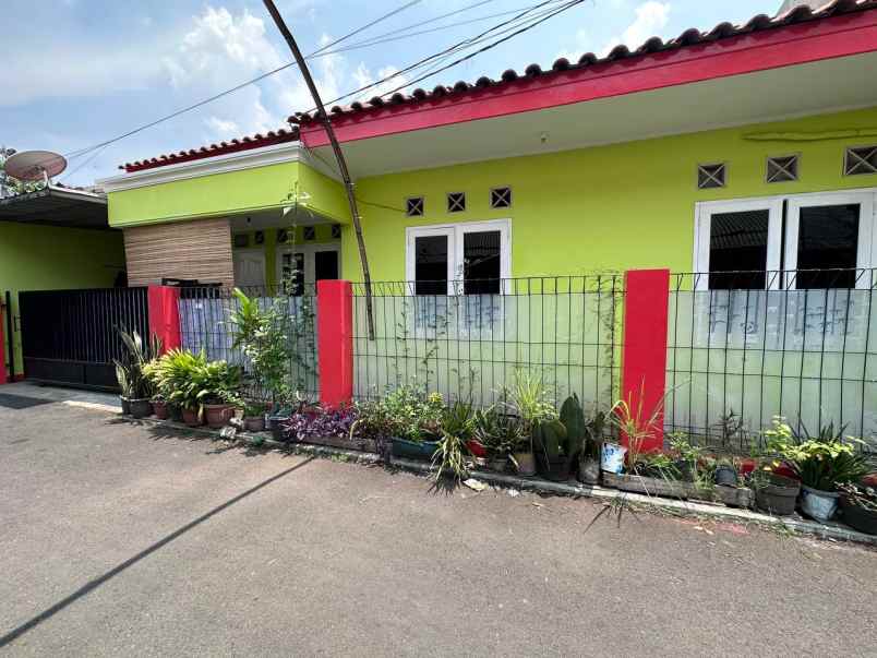 dijual rumah lubang buaya