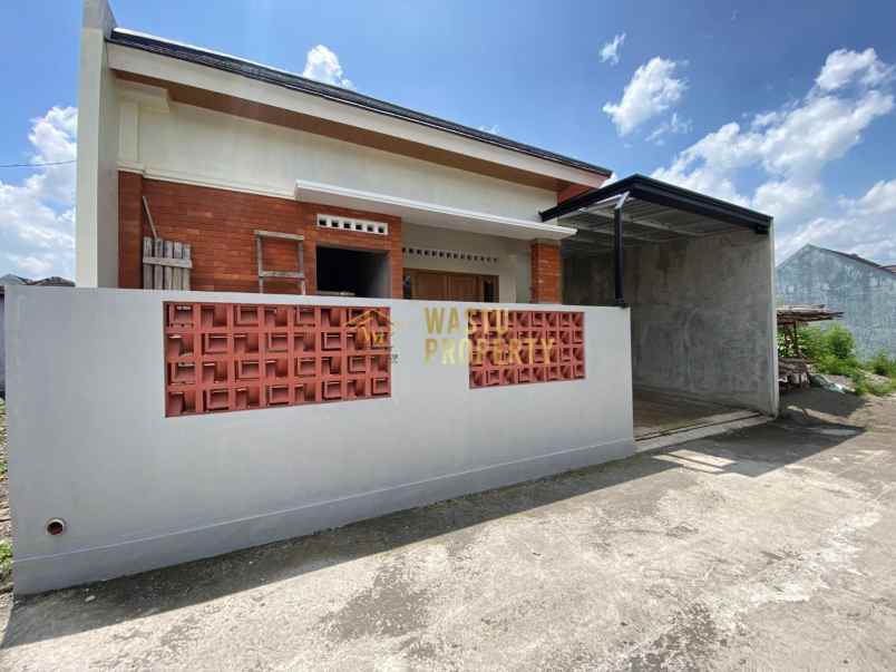 dijual rumah madurejo prambanan sleman