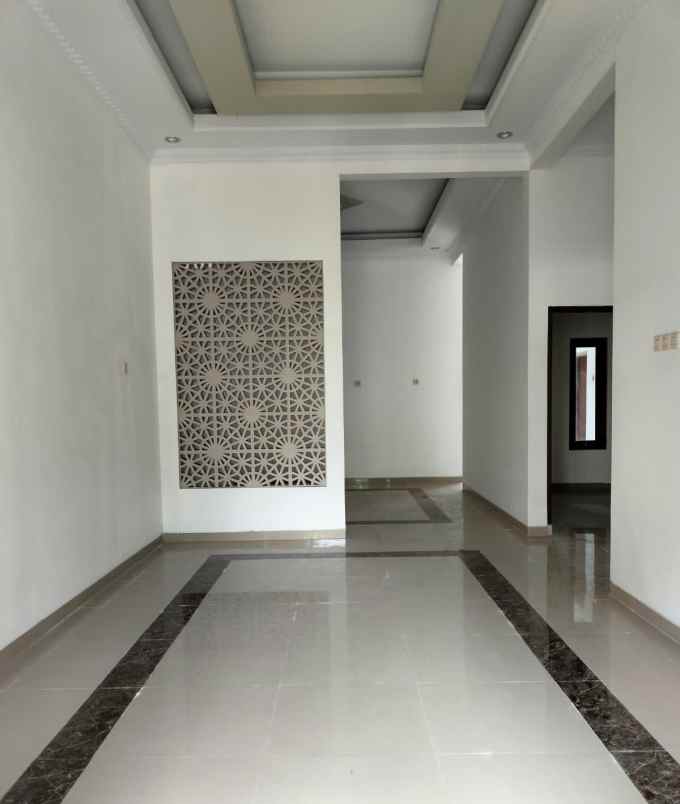 dijual rumah maguwoharjo