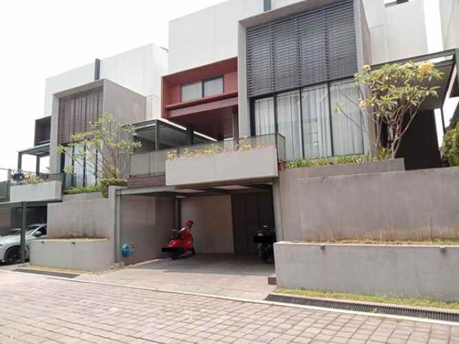 dijual rumah mayang residence