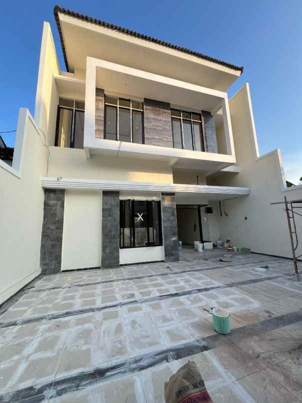 dijual rumah medayu utara