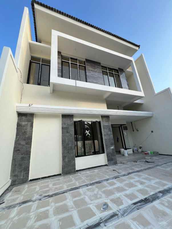 dijual rumah medayu utara