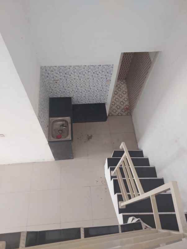 dijual rumah medayu utara