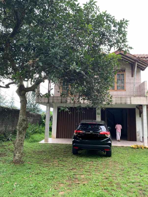 dijual rumah megamendung