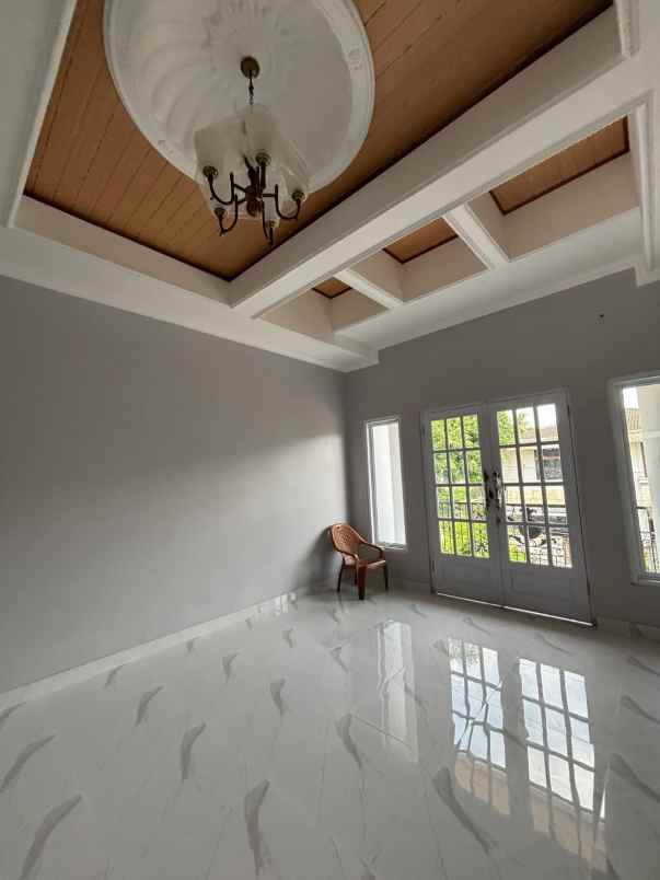 dijual rumah megapolitan cinere depok