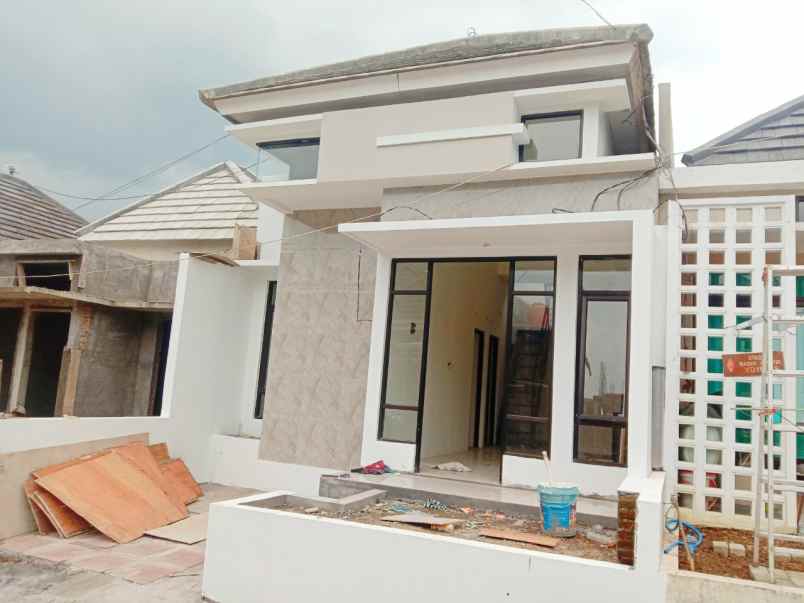 dijual rumah mertoyudan