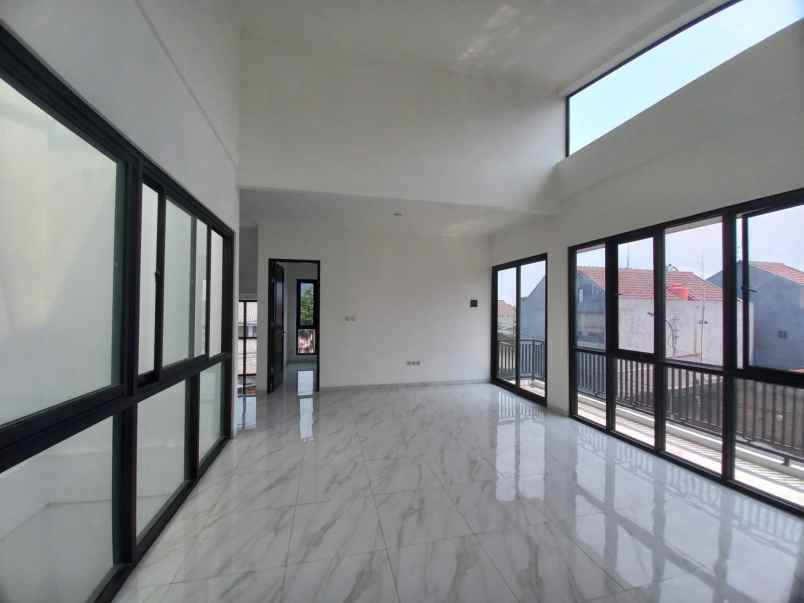 dijual rumah meruya jakarta barat