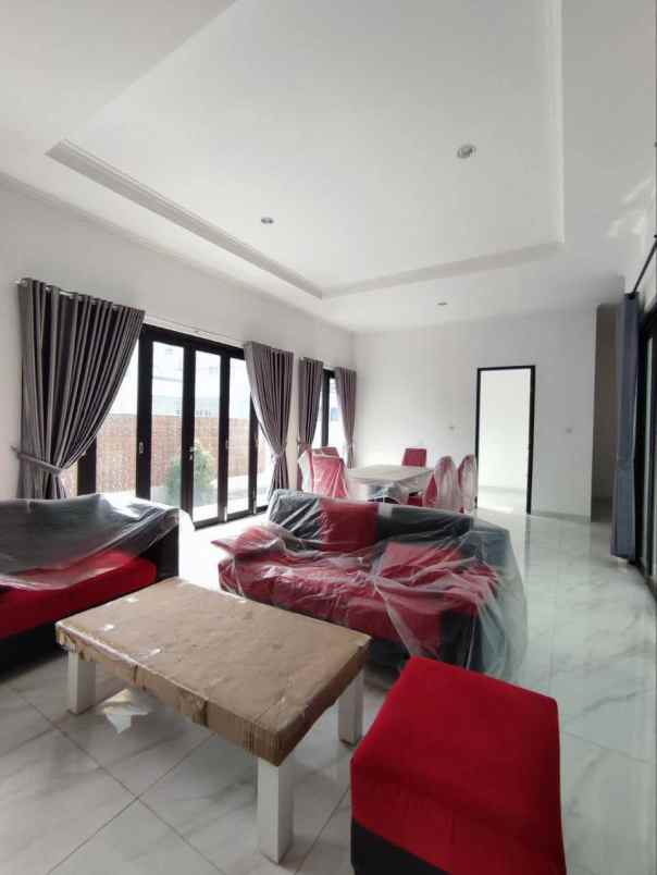 dijual rumah meruya jakarta barat