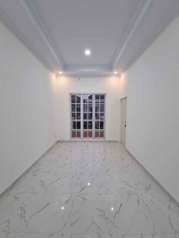 dijual rumah mewah di mampang indah kota depok