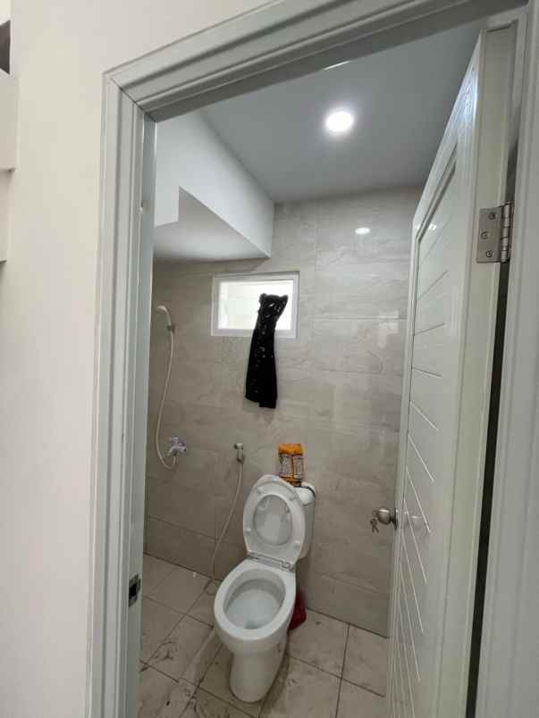 dijual rumah mewah di mampang indah kota depok