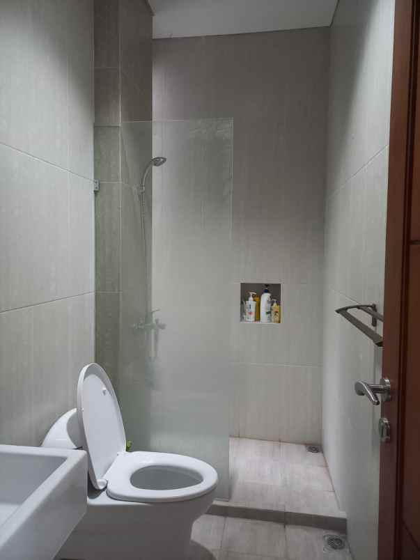 dijual rumah mewah permata jingga suhat kota malang