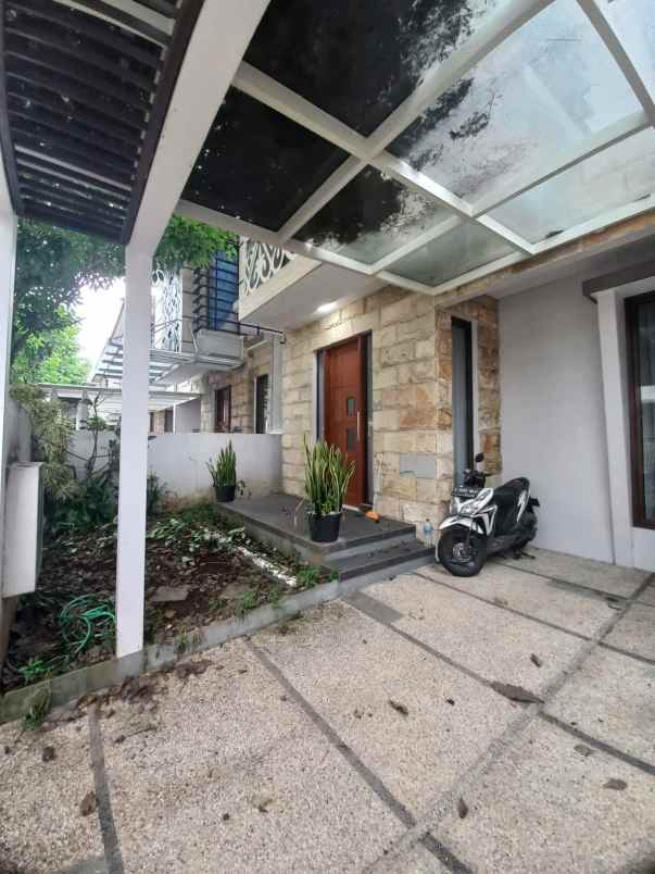 dijual rumah mewah permata jingga suhat kota malang